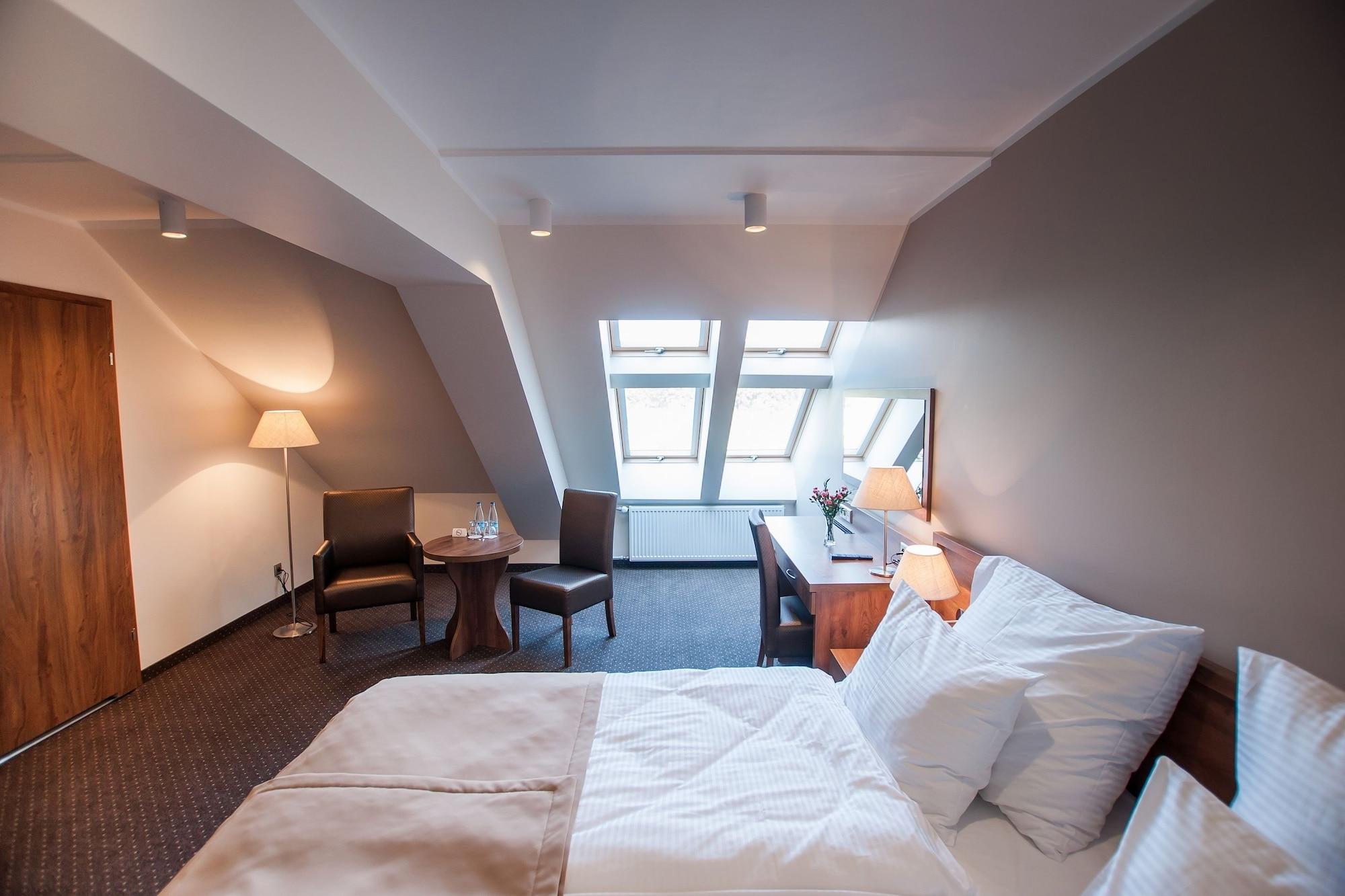 Hotel Gem Wrocław Buitenkant foto